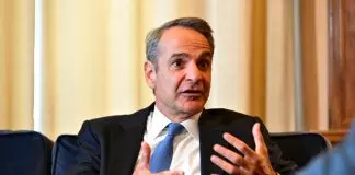 Τα κυριακάτικα success story του πρωθυπουργού και η σκληρή πραγματικότητα
