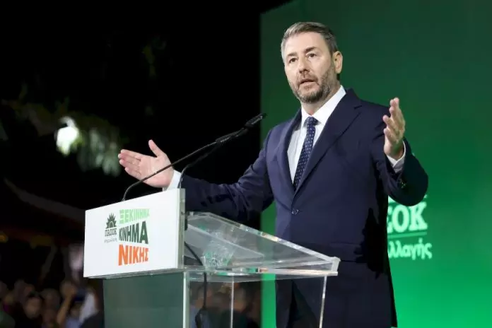 ΠΑΣΟΚ: Διμέτωπος ο Ανδρουλάκης, με το βλέμμα στραμμένο κυρίως στον Τσίπρα