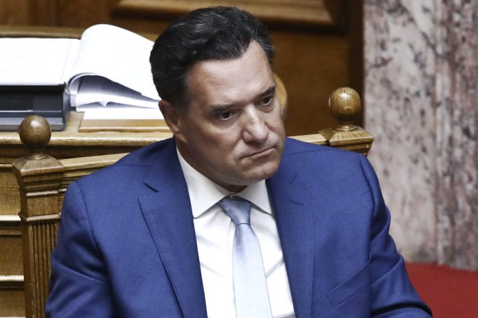Γεωργιάδης Έξαλλος! Πολίτης σε ανάρτηση έγραψε «θεέ μου, γιατί τον Μαζωνάκη και όχι τον Άδωνι;»