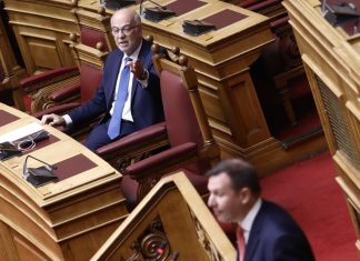 Ένταση στη Βουλή για την παρουσία Φλωρίδη στη Συνταγματική Αναθεώρηση – Την αποχώρησή του ζήτησαν Δουδωνής και…