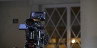 Ένας γιατρός έκανε τη δουλειά του υπουργείου Υγείας και του ΙΣΑ