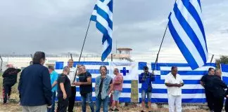 Ηλίας Κασιδιάρης - αποφυλάκιση: Δεκάδες υποστηρικτές περιμένουν να τον υποδεχθούν έξω από τη φυλακή