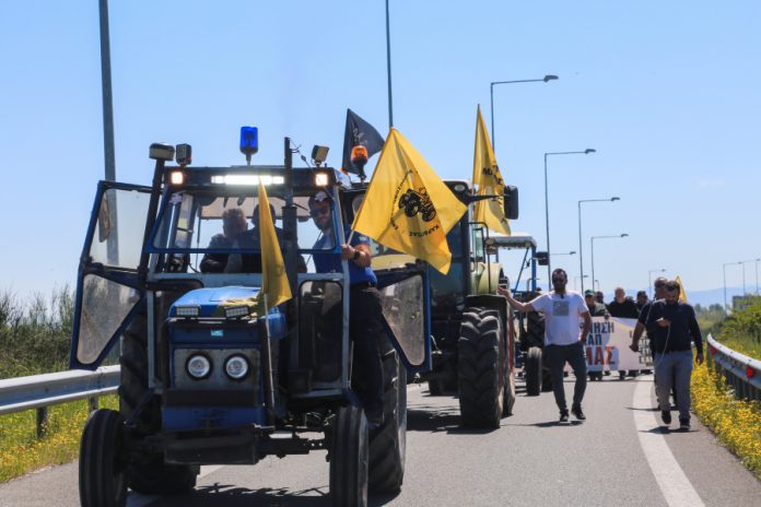 Με τρακτέρ στη Θεσσαλονίκη οι αγρότες για τη ΔΕΘ – Ζητούν λύσεις για κόστος παραγωγής και πληρωμές Με τρακτέρ στη Θεσσαλονίκη οι αγρότες για τη ΔΕΘ - Ζητούν λύσεις για κόστος παραγωγής και πληρωμές
