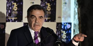 Πρεμιέρα Μ. Σχοινά στο έργο «αγάπη μου, δεν είναι αυτό που νομίζεις»