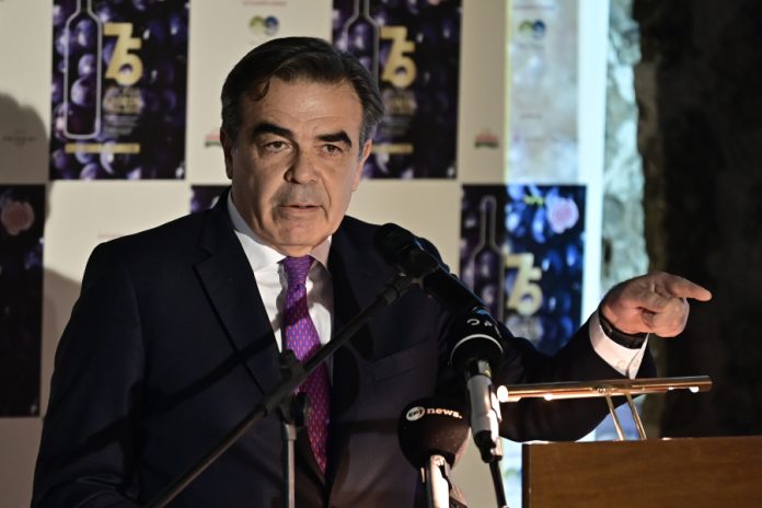 Πρεμιέρα Μ. Σχοινά στο έργο «αγάπη μου, δεν είναι αυτό που νομίζεις»