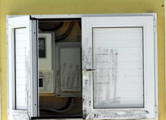 Τι... κερατιάτικα πληρώνουμε στους λογαριασμούς του ρεύματος