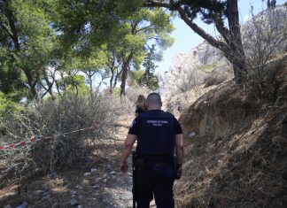 Ηράκλειο: Νεκρός βρέθηκε πρώην αντιδήμαρχος στον δήμο Αρχανών – Αυτοκτονία το επικρατέστερο σενάριο Ηράκλειο: Νεκρός βρέθηκε πρώην αντιδήμαρχος στον δήμο Αρχανών - Αυτοκτονία το επικρατέστερο σενάριο