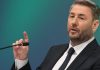 Κόκκινα δάνεια – ακρίβεια οι αιχμές του δόρατος για το ΠΑΣΟΚ