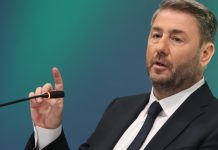 Κόκκινα δάνεια – ακρίβεια οι αιχμές του δόρατος για το ΠΑΣΟΚ