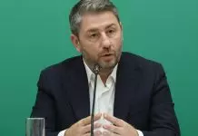 «Καρφιά» Ανδρουλάκη για Μητσοτάκη – Τσίπρα: «Δεν έχουμε εξαρτήσεις, όπως εκείνοι που τους χαϊδεύουν οι ολιγάρχες»