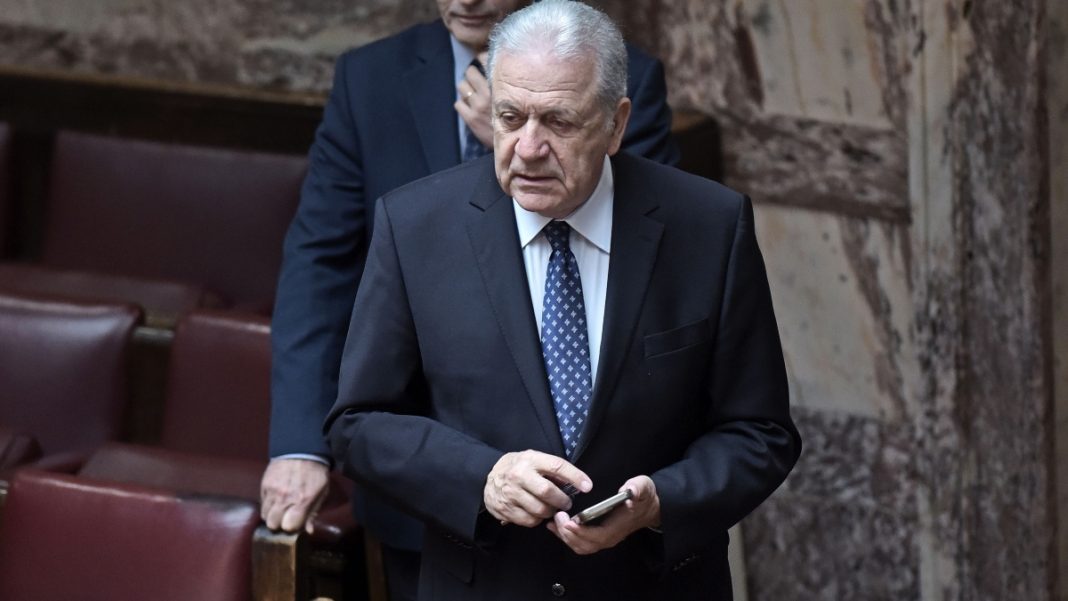 Το τηλεφώνημα Αβραμόπουλου – Κακλαμάνη και το αίτημα που απορρίφθηκε