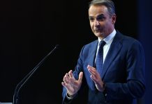 Μητσοτάκης κατά Τσίπρα από τη ΔΕΘ: «Ωραία που τα λες, μα έλα που σε ξέρω» Μητσοτάκης κατά Τσίπρα από τη ΔΕΘ: «Ωραία που τα λες, μα έλα που σε ξέρω»