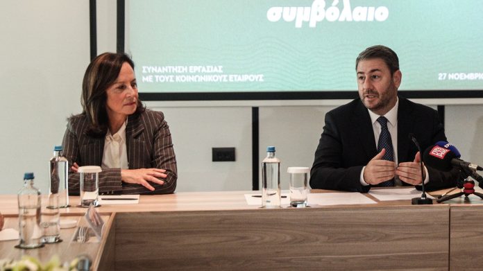Θεαματικό άδειασμα Ανδρουλάκη σε Διαμαντοπούλου – Δεν την κάλυψε σε σενάριο φυγής της στη ΝΔ