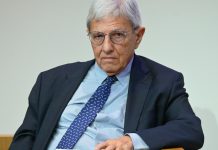 Τάσος Γιαννίτσης: Διαφθορά