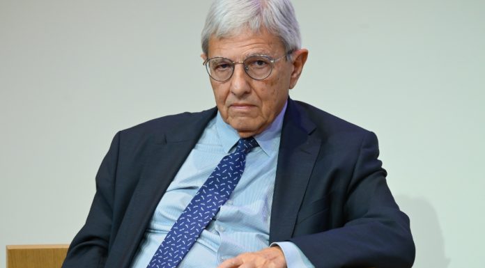 Τάσος Γιαννίτσης: Διαφθορά