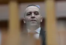 Αποφυλάκιση Κασιδιάρη: Η αμήχανη κυβέρνηση πετάει το μπαλάκι στη δικαιοσύνη