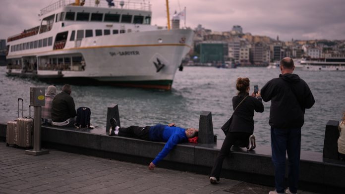 Σκάνδαλο με επενδυτικά funds προκαλεί «σεισμό» στην Τουρκία, 45 συλλήψεις