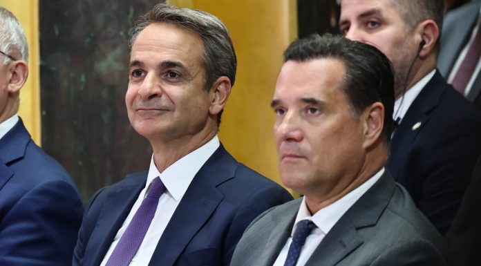 Ο Κυριάκος στηρίζει Άδωνι – Και για τους «μπάφους»