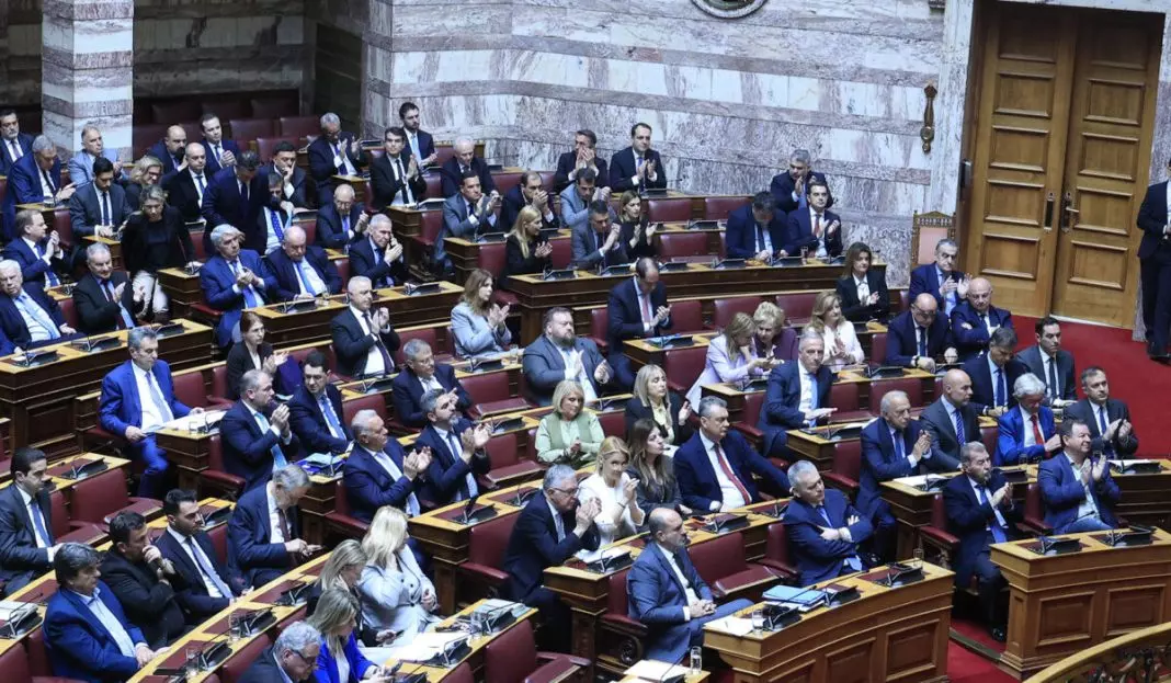 Η «ομάδα κρούσης» της ΝΔ για τα τηλεοπτικά παράθυρα