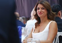 Η Νοτοπούλου, το «φλερτ» με Τσίπρα που αργεί και η «SynaptiK» Η Νοτοπούλου, το «φλερτ» με Τσίπρα που αργεί και η «SynaptiK»