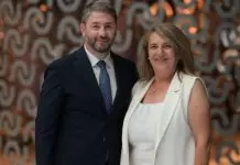 Τελιγιορίδου και Αβραμάκης προσχωρούν στο ΠΑΣΟΚ Τελιγιορίδου και Αβραμάκης προσχωρούν στο ΠΑΣΟΚ