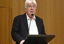 Ο Σιακαντάρης ξαναχτυπά: Προτείνει συγχώνευση ΠΑΣΟΚ-ΕΛΑΣ-ΣΥΡΙΖΑ και Νέας Αριστεράς Ο Σιακαντάρης ξαναχτυπά: Προτείνει συγχώνευση ΠΑΣΟΚ-ΕΛΑΣ-ΣΥΡΙΖΑ και Νέας Αριστεράς