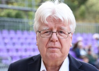 Σε παραζάλη ο Σιακαντάρης μετά τον… χαμό: Τώρα μαζεύει (κάπως) την προτροπή σε ΕΛΑΣ και ΠΑΣΟΚ να συμμαχήσουν με τη ΝΔ