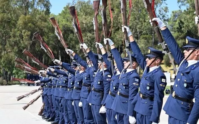 Screen-Shot-2026-07-26-at-00.27.55-e1785015187336-696x435 Η «νέα Εποχή» των Ενόπλων Δυνάμεων καταρρέει