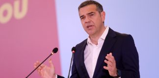 Μπροστά σε διλήμματα η ΕΛ.Α.Σ. του Τσίπρα: Το «κεντρώο» πρόσωπο και οι προσχωρήσεις βουλευτών