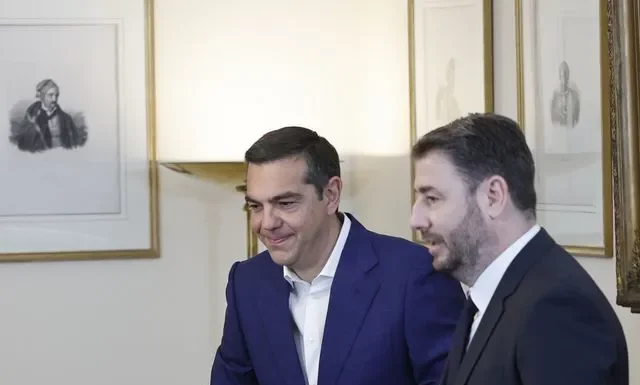 Ο Μητσοτάκης δεν θα πέσει με το “ο καθένας μόνος του” Ο Μητσοτάκης δεν θα πέσει με το “ο καθένας μόνος του”