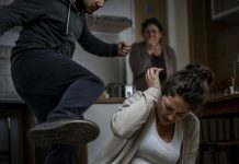 Σοκ στον Αλμυρό: Κλωτσιές στην έγκυο σύντροφό του καταγγέλλεται ότι έδωσε 28χρονος