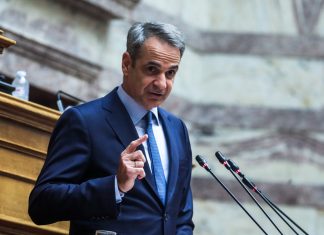 Η παρατεταμένη προεκλογική περίοδος εγκυμονεί κίνδυνο αποσυσπείρωσης της Ν.Δ.