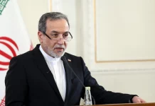Ο Ιρανός υπουργός Εξωτερικών διαβίβασε στον Γουίτκοφ τους τρεις όρους της Τεχεράνης για τα Στενά του Ορμούζ