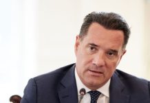 Έμμεση απάντηση Γεωργιάδη στις αιχμές Μπακογιάννη για υπουργούς που «καβάλησαν το καλάμι»