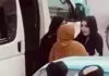 Βίντεο: Γυναίκες της “αστυνομίας ηθών” των Ταλιμπάν βάζουν με τη βία Αφγανή σε λευκό βαν – Την έσπρωχναν με το κεφάλι Βίντεο: Γυναίκες της “αστυνομίας ηθών” των Ταλιμπάν βάζουν με τη βία Αφγανή σε λευκό βαν – Την έσπρωχναν με το κεφάλι