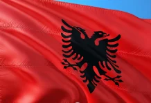 Αλβανία: Ένταλμα σύλληψης για την επικεφαλής της υπηρεσίας πληροφοριών