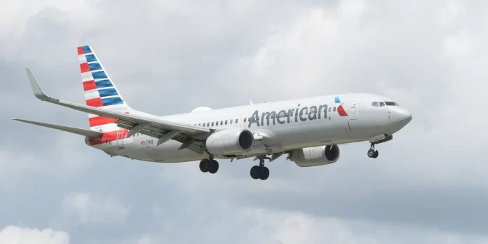 Σοκ σε πτήση της American Airlines -Γυναίκα έβγαλε όλα της τα ρούχα μπροστά στους επιβάτες, προχώρησε σε άσεμνες πράξεις Σοκ σε πτήση της American Airlines -Γυναίκα έβγαλε όλα της τα ρούχα μπροστά στους επιβάτες, προχώρησε σε άσεμνες πράξεις