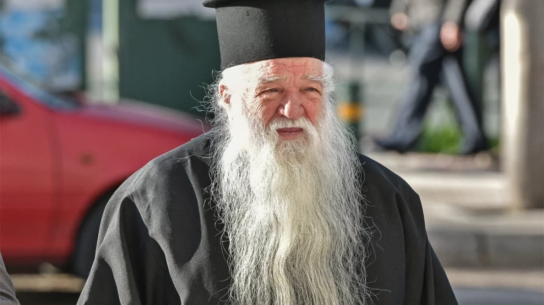 Εκκλησία της Ελλάδος: Ανακλήθηκε η τιμητική διάκριση στον πρώην Καλαβρύτων Αμβρόσιο
