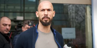Νέα δίωξη στον Άντριου Τέιτ στη Ρουμανία: Κατηγορείται για εμπορία ανηλίκων και ξέπλυμα χρήματος