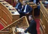 Η ΝΔ κάνει μπούλινγκ, το ΠΑΣΟΚ τρέμει και αποδοκιμάζει το αυτονόητο…