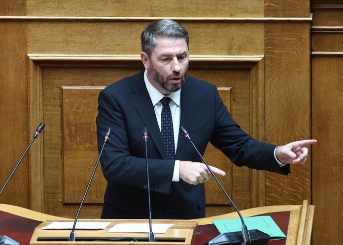 «Ανδρουλάκης vs Μητσοτάκης σημειώσατε 1» λένε στο ΠΑΣΟΚ – Η συνάντηση με τους βουλευτές και η απουσία Πάνα Ανδρουλάκης: Από το “Μητσοτάκης ή χάος” πήγατε στο “Μητσοτάκης ή Ερντογάν”