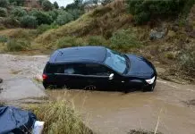 Θρίλερ στην Αργολίδα: Ηλικιωμένοι παρασύρθηκαν με το αυτοκίνητό τους από τα ορμητικά νερά – (VIDEO-ΦΩΤΟ)