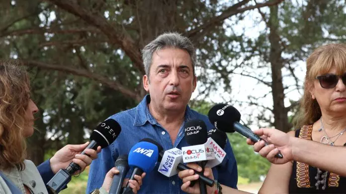 Ασλανίδης στη δίκη για τα Τεμπη: «Δεν ψάχνουμε αόρατα φορτία, ψάχνουμε τον λόγο που κάηκαν τα παιδιά μας – Πήραμε…
