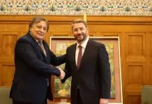 Προσχώρησε στο ΠΑΣΟΚ ο Αλέξανδρος Αυλωνίτης Προσχώρησε στο ΠΑΣΟΚ ο Αλέξανδρος Αυλωνίτης