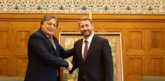 Προσχώρησε στο ΠΑΣΟΚ ο Αλέξανδρος Αυλωνίτης Προσχώρησε στο ΠΑΣΟΚ ο Αλέξανδρος Αυλωνίτης