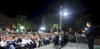 Ένα υπερχρεωμένο κόμμα με εκδηλώσεις σαν του Ηρακλείου
