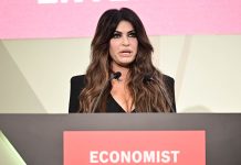 WSJ: Το Μαξίμου διαψεύδει, οι Financial Times επιβεβαιώνουν
