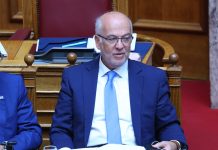 Θα κάνουν «ντου» οι απέναντι αν φύγει ο Μητσοτάκης; - Και οι... εξωγήινοι;