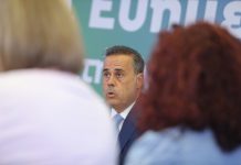 Η σιωπή του Παπασταύρου