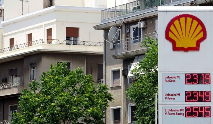 Φθινοπωρινός εφιάλτης στις αντλίες των καυσίμων και το φυσικό αέριο Φθινοπωρινός εφιάλτης στις αντλίες των καυσίμων και το φυσικό αέριο